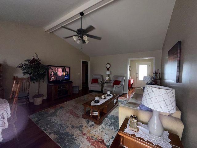 111 Augusta Ave., Midland City, AL 36350