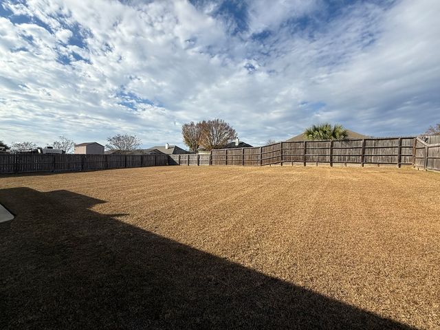 111 Augusta Ave., Midland City, AL 36350