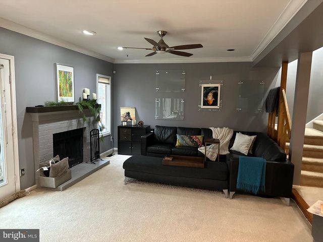 22 MILITIA HILL DR, Chesterbrook, PA 19087