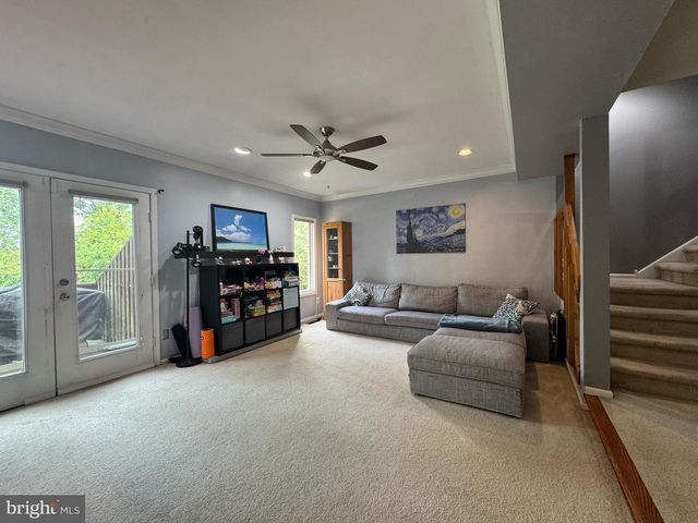22 MILITIA HILL DR, Chesterbrook, PA 19087