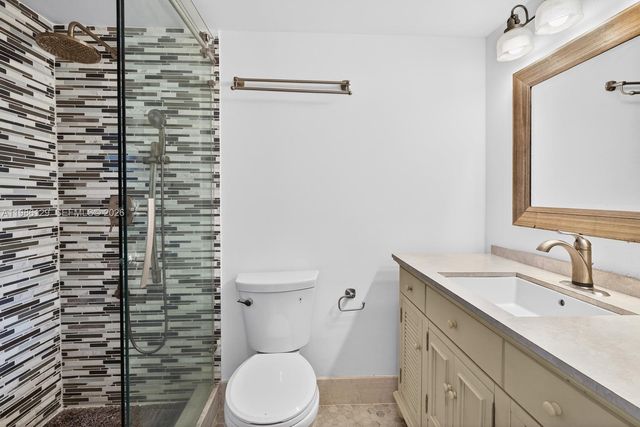 6395 SW 42nd Ter, South Miami, FL 33155