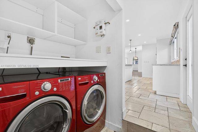 6395 SW 42nd Ter, South Miami, FL 33155