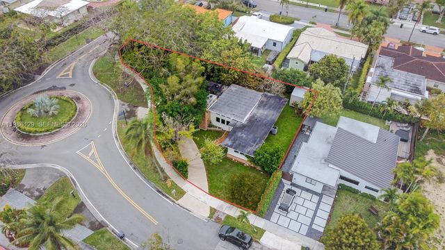 6395 SW 42nd Ter, South Miami, FL 33155