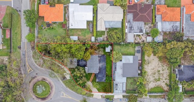 6395 SW 42nd Ter, South Miami, FL 33155