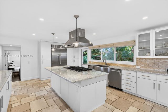 6395 SW 42nd Ter, South Miami, FL 33155