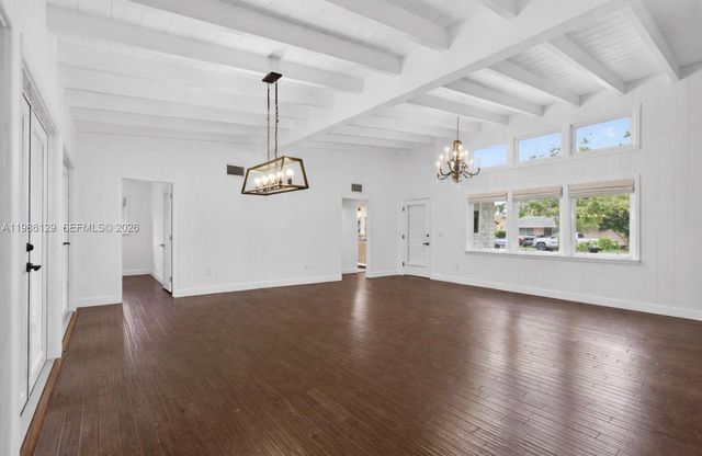 6395 SW 42nd Ter, South Miami, FL 33155