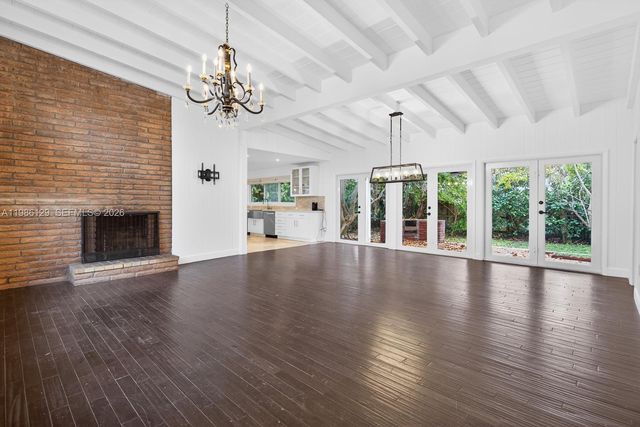 6395 SW 42nd Ter, South Miami, FL 33155