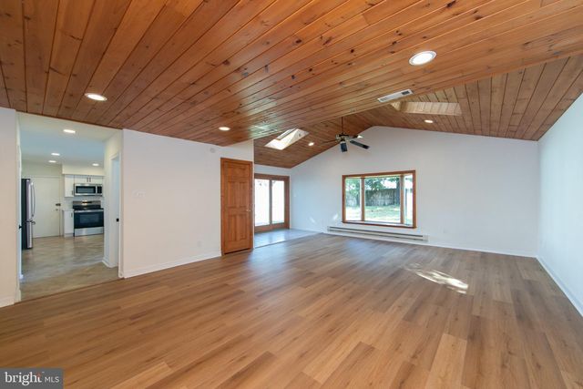 90 KNOLLWOOD DR, Cherry Hill, NJ 08002