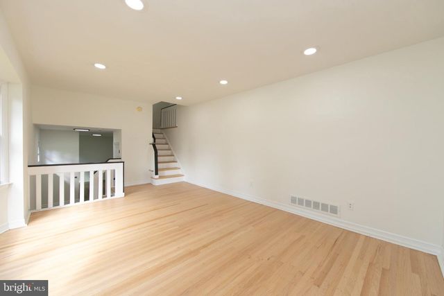 90 KNOLLWOOD DR, Cherry Hill, NJ 08002
