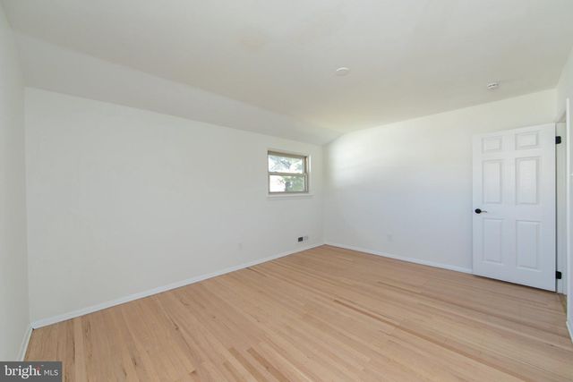 90 KNOLLWOOD DR, Cherry Hill, NJ 08002