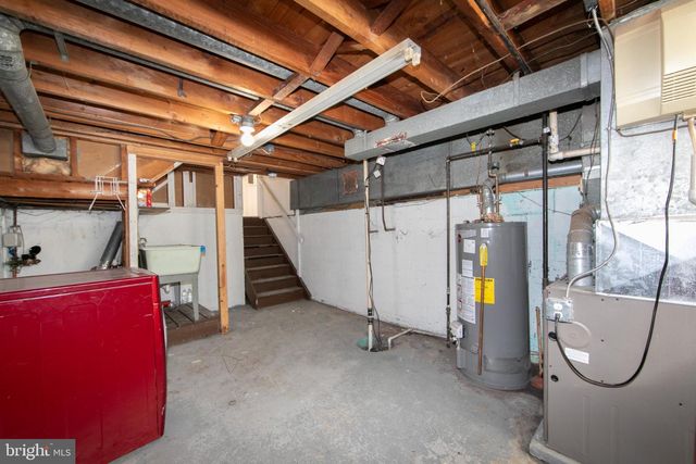 90 KNOLLWOOD DR, Cherry Hill, NJ 08002