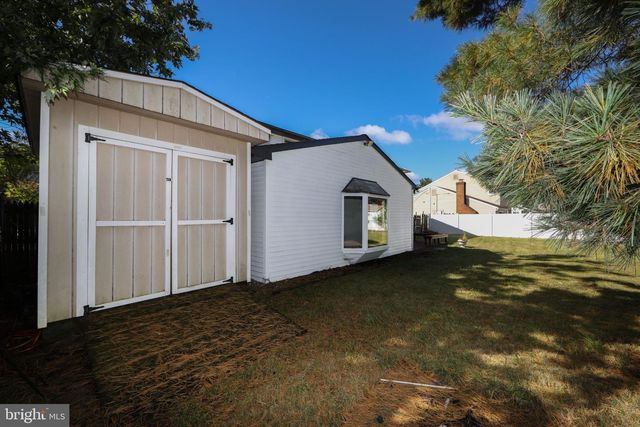 90 KNOLLWOOD DR, Cherry Hill, NJ 08002