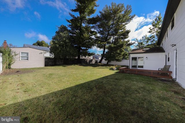 90 KNOLLWOOD DR, Cherry Hill, NJ 08002