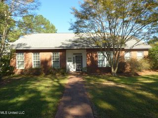 299 Apache Drive, Mccomb, MS 39648