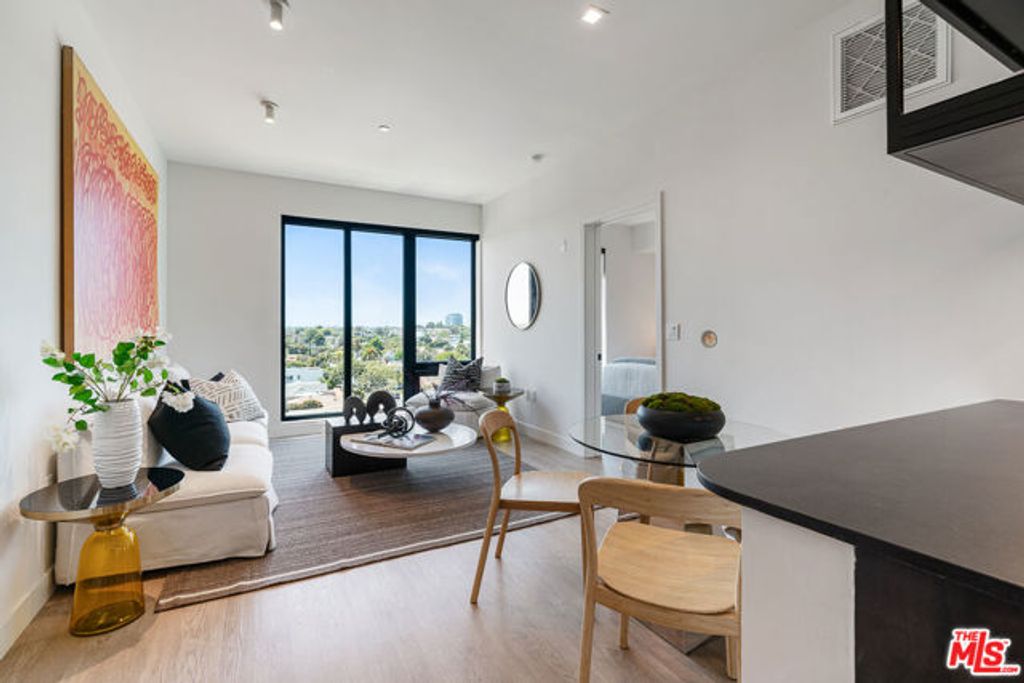 10700 Tabor Street PH10, Los Angeles, CA 90034