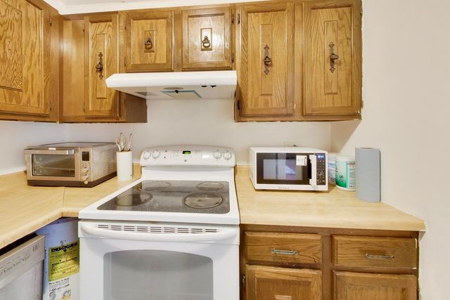 17005 Albany Avenue 202, Hazel Crest, IL 60429