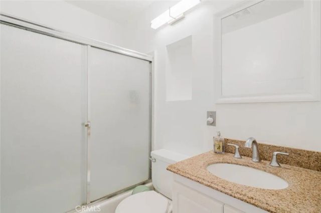2417 E Dudley Street, Pasadena, CA 91104