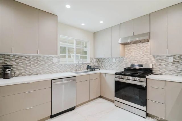 2417 E Dudley Street, Pasadena, CA 91104