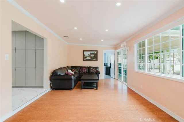 2417 E Dudley Street, Pasadena, CA 91104