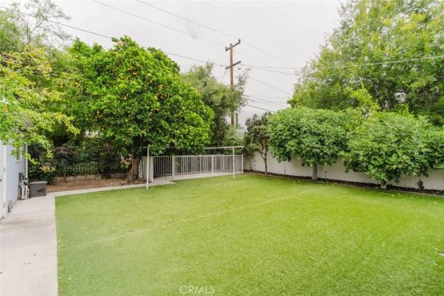 2417 E Dudley Street, Pasadena, CA 91104
