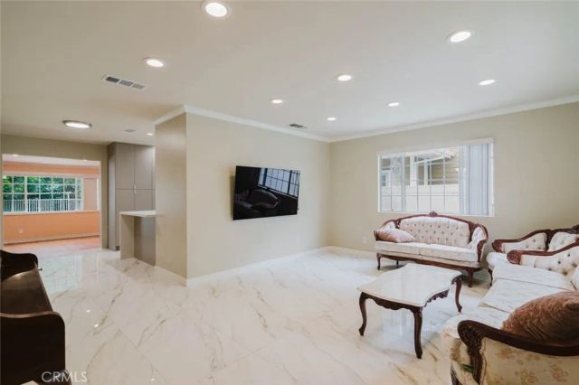 2417 E Dudley Street, Pasadena, CA 91104