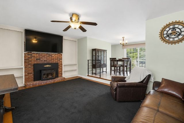748 Warren Ave, Swansea, MA 02777