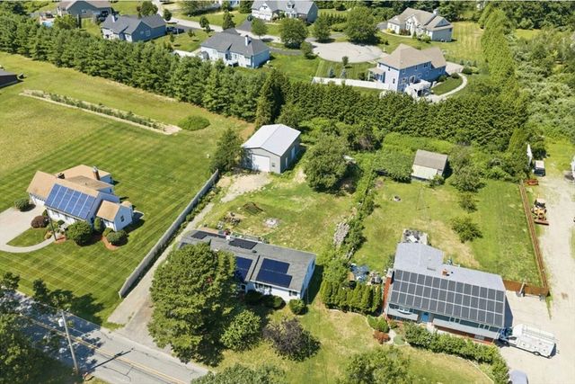 748 Warren Ave, Swansea, MA 02777