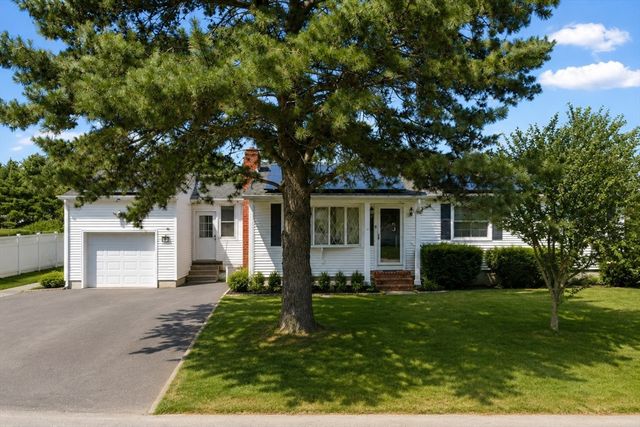 748 Warren Ave, Swansea, MA 02777
