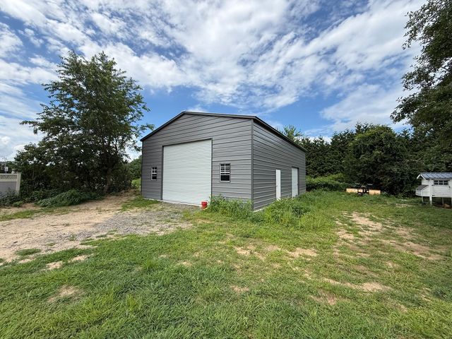 748 Warren Ave, Swansea, MA 02777