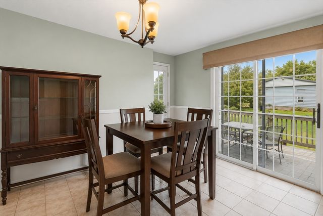 748 Warren Ave, Swansea, MA 02777