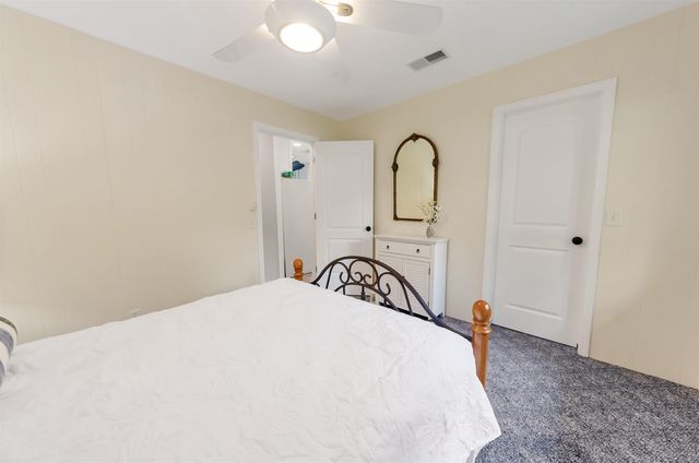 2028 N Haven Drive, Gladwin, MI 48624