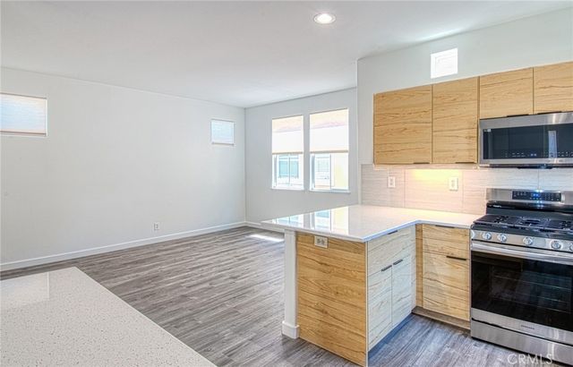 5 Ladypalm, Irvine, CA 92618