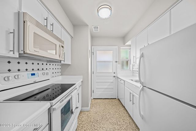 1563 S Atlantic Avenue 13, Cocoa Beach, FL 32931