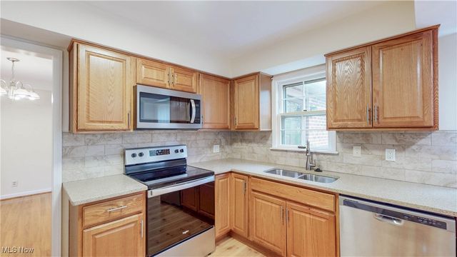 23613 E Baintree Road, Beachwood, OH 44122