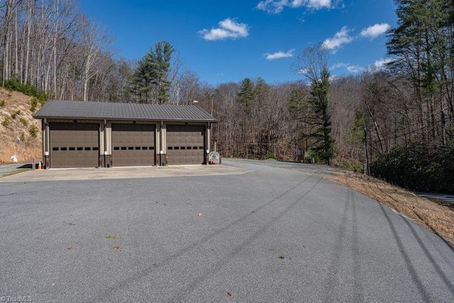 114 Sweetleaf, Deep Gap, NC 28618