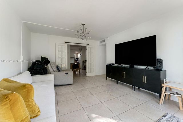 7670 SW 82nd St H117, Miami, FL 33143