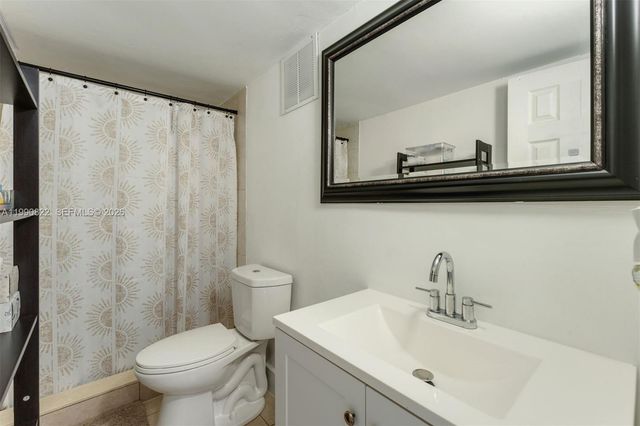 7670 SW 82nd St H117, Miami, FL 33143