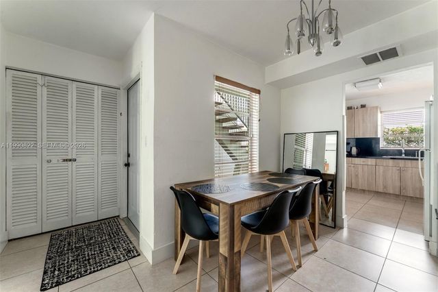 7670 SW 82nd St H117, Miami, FL 33143