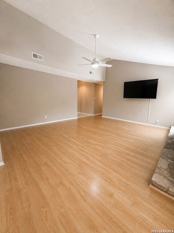5327 TIMBER GLADE ST, San Antonio, TX 78250