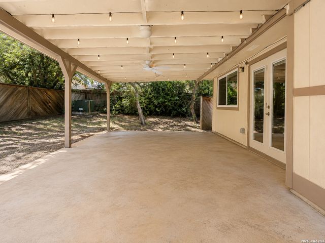 5327 TIMBER GLADE ST, San Antonio, TX 78250