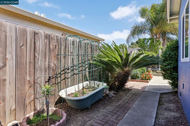 36436 Reina Pl, Newark, CA 94560