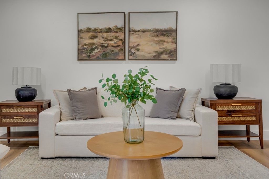Image 16 of property listing at 1741 N Rose, Burbank, CA 91505