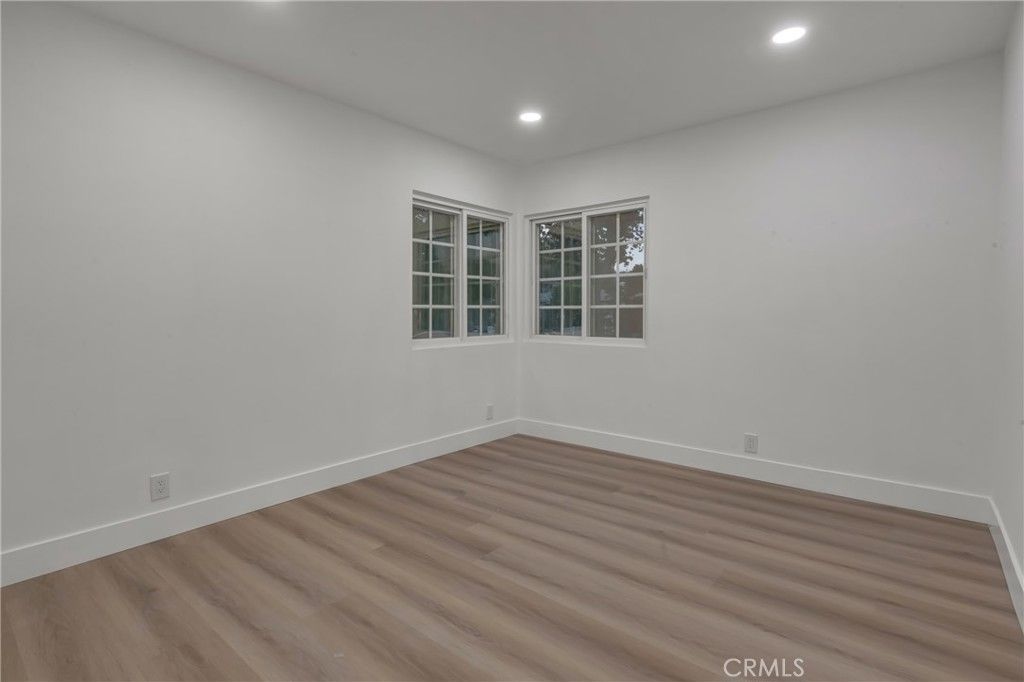 Image 22 of property listing at 1741 N Rose, Burbank, CA 91505