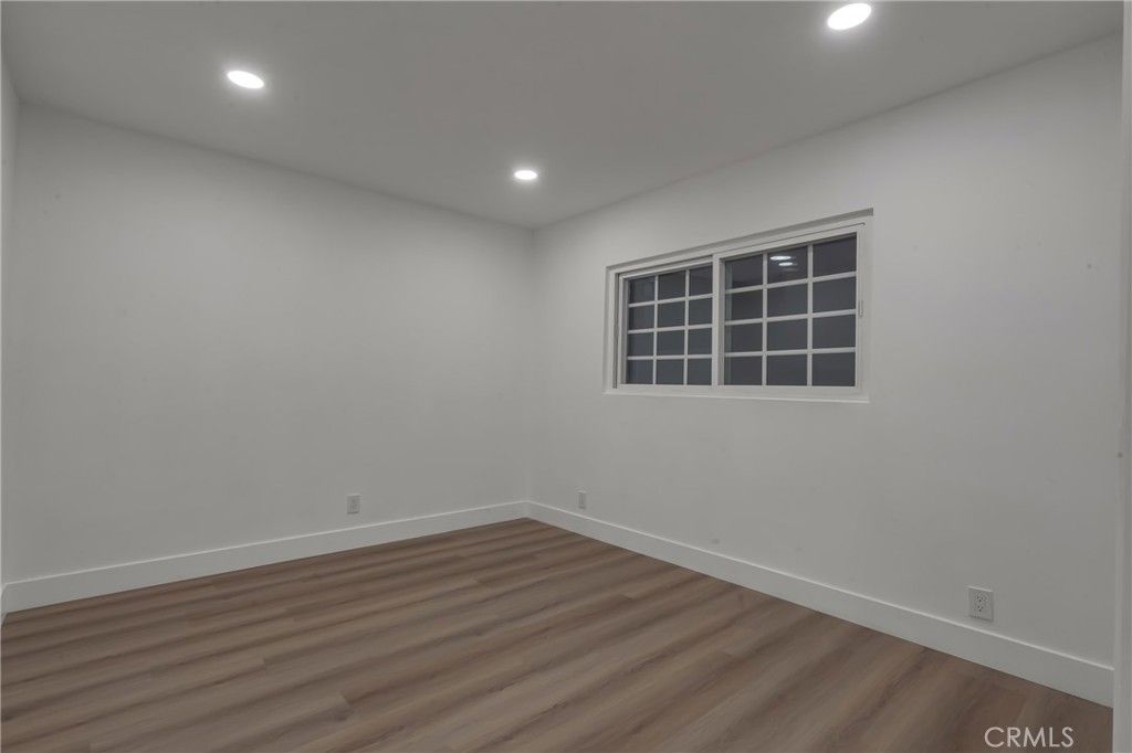 Image 25 of property listing at 1741 N Rose, Burbank, CA 91505