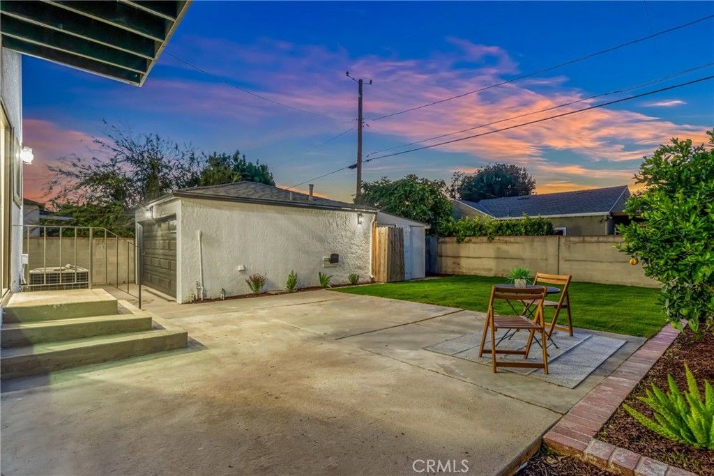 Image 35 of property listing at 1741 N Rose, Burbank, CA 91505