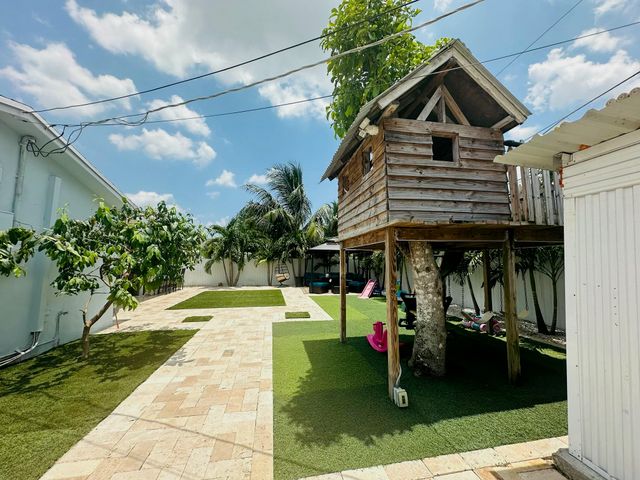 7540 Hope Street, Hollywood, FL 33024