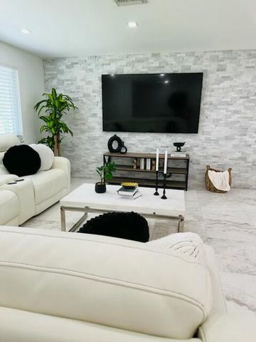 7540 Hope Street, Hollywood, FL 33024