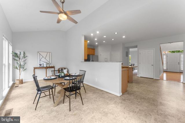 2865 MYRTLEWOOD DR, Dumfries, VA 22026