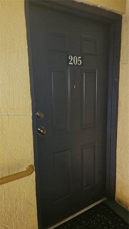 8260 SW 149th Ct 9-205, Miami, FL 33193