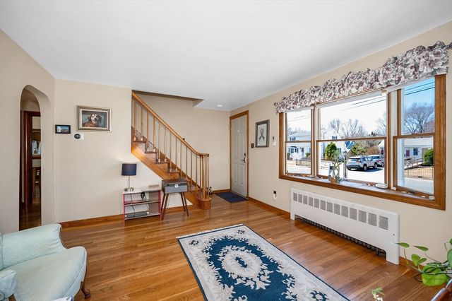 17 Roland Ave, Dracut, MA 01826